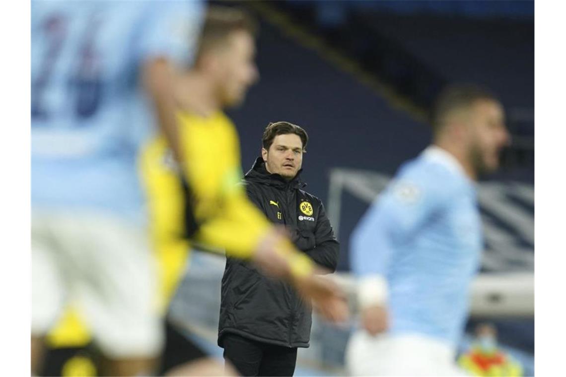 Nur auf großer Bühne stark: BVB rätselt über Schwankungen BVB-Trainer Edin Terzic zeigt sich trotz der Niederlage gegen City kämpferisch. Foto: Dave Thompson/AP/dpa