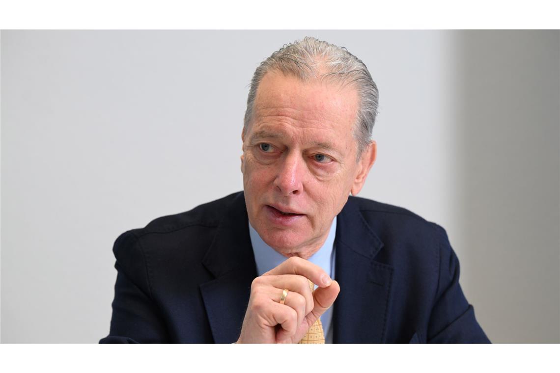Stimmung in der Wirtschaft verbessert sich leicht BWIHK-Präsident Jan Stefan Roell teilte mit: „Die wirtschaftliche Beurteilung verbessert sich leicht“.