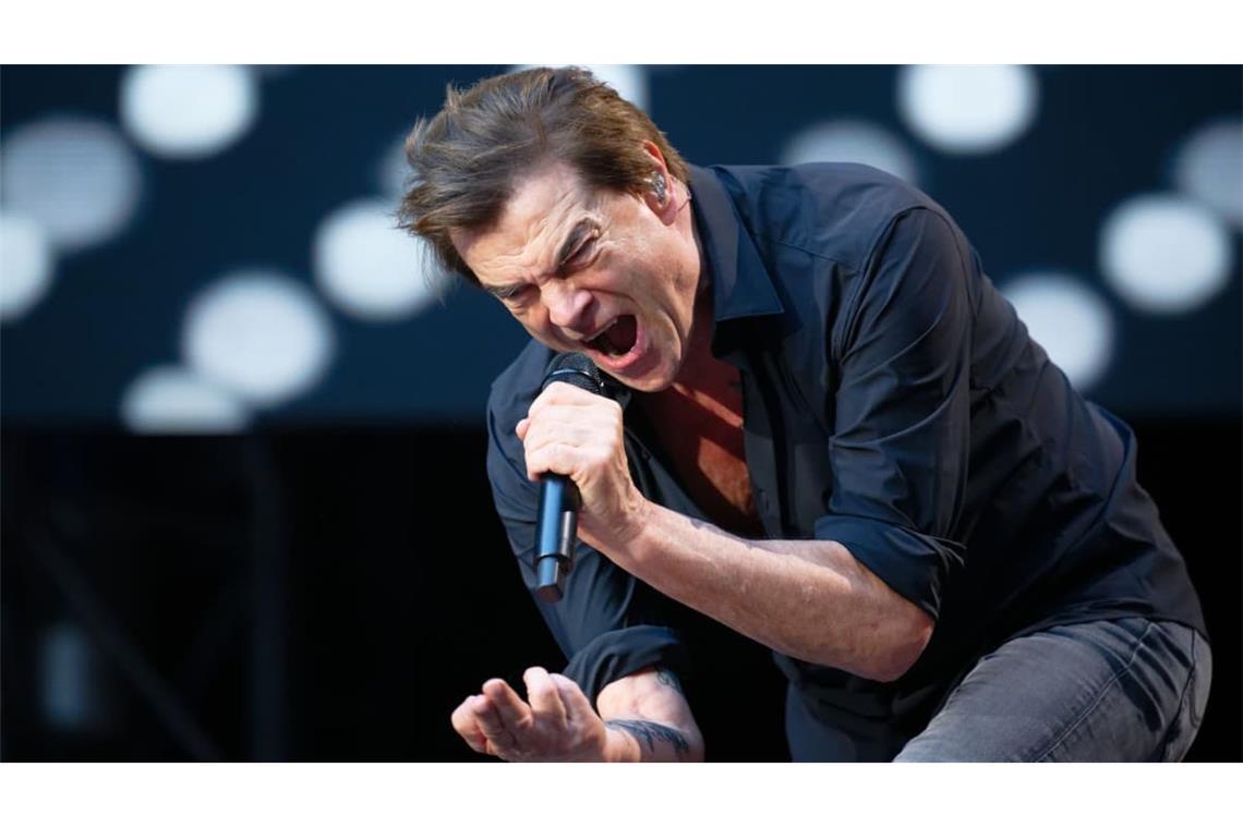 Campino ist zu intensiven Emotionen fähig. Seine Solidarität mit Alphaville dürfte zur Wiedereinladung der Band zum Glücksgefühle-Festival beigetragen haben.