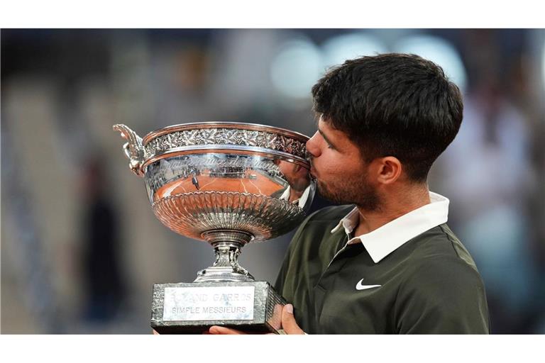 Carlos Alcaraz holt seinen fünften Grand-Slam-Titel.