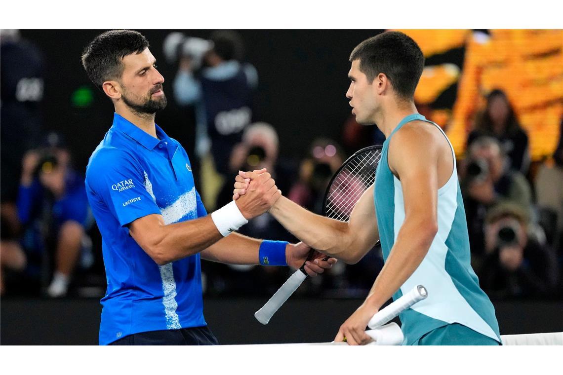 Tennis: Alcaraz stellt sich gegen Klagen von Gewerkschaft Carlos Alcaraz (r.) unterstützt die Klage der Spielergewerkschaft um Novak Djokovic nicht.