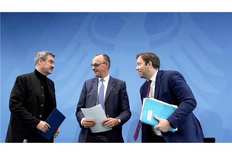 CDU-Chef Merz, SPD-Chef Klingbeil und CSU-Chef Söder loben am Morgen danach ihre eigenen Beschlüsse.