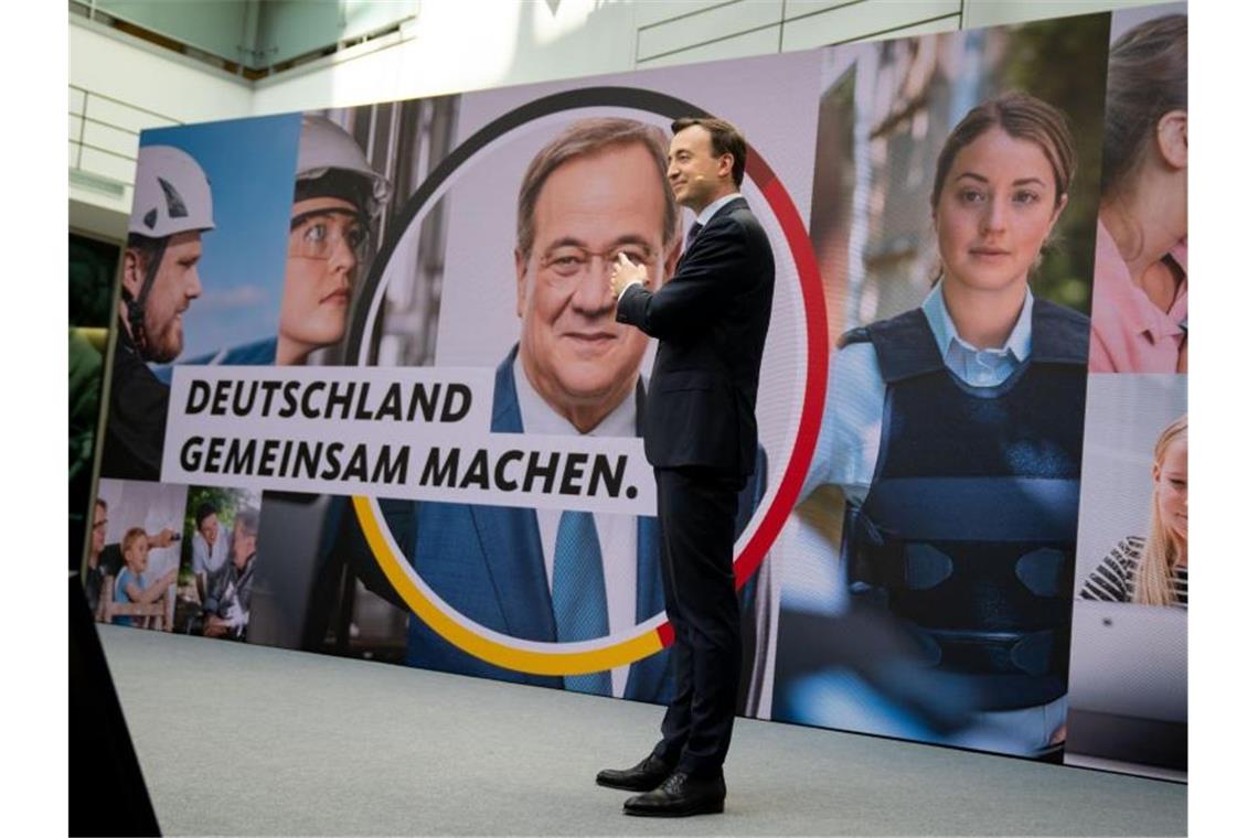 Das ist der Wahlkampfslogan der CDU CDU-Generalsekretär Paul Ziemiak stellt die Kampagne für die Bundestagswahl vor. Foto: Kay Nietfeld/dpa
