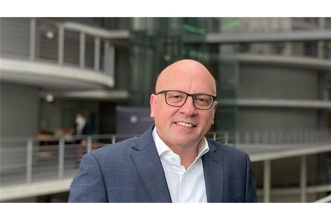 CDU-Politiker Throm verteidigt harten Kurs bei Aufnahme von Afghanen CDU-Innenpolitiker Alexander Throm (CDU) kritisiert die Aufnahmepolitik von Annalena Baerbock.