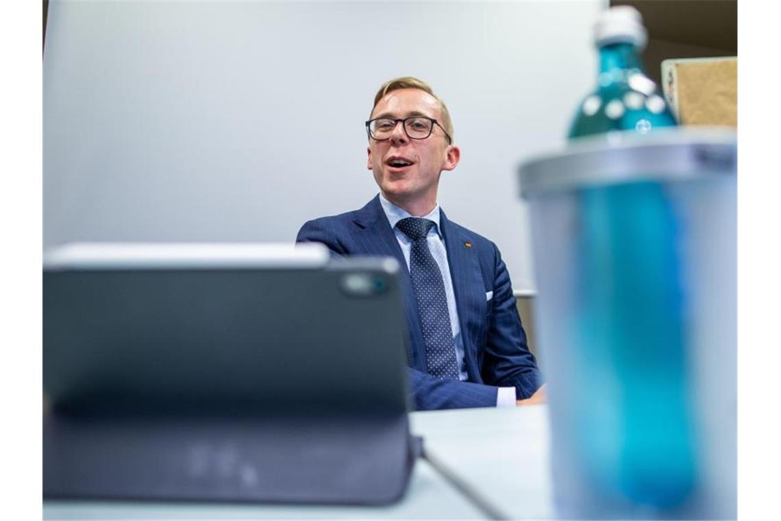 Amthor nach Lobbyismus-Vorwürfen in der Klemme CDU-Politiker Philipp Amthor beim Treffen des Kreisverbandes Ludwiglust-Parchim. Foto: Jens Büttner/dpa-Zentralbild/dpa