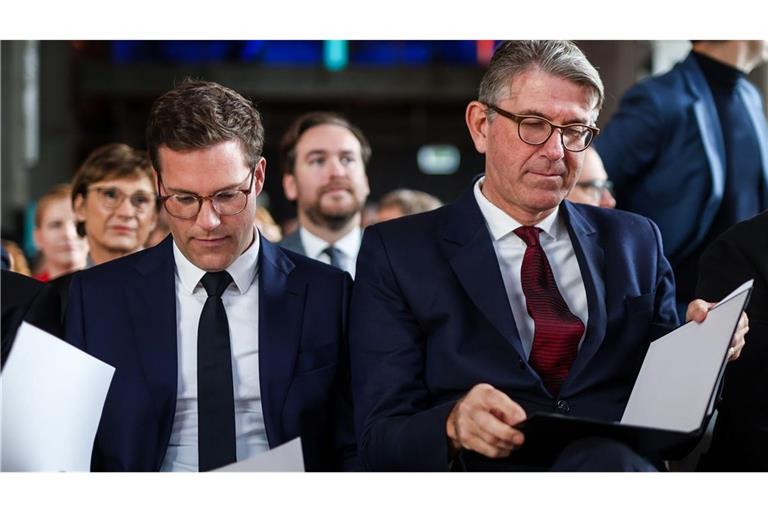 CDU-Spitzenkandidat Manuel Hagel (li.) und Kulturstaatssekretär Wolfram Weimer: vertieft in den Kampf um die Kultur.