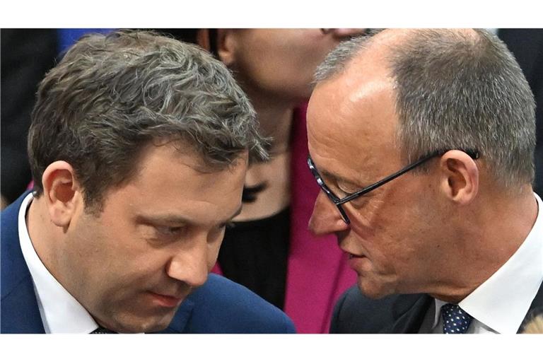 CDU und SPD müssen die Köpfe zusammenstecken, um sich bei offenen Streitpunkten einig zu werden.