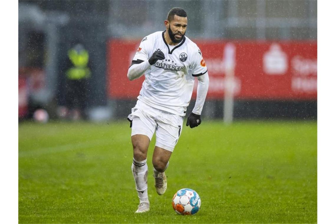 Soukou wieder eine Option für Spiel in Heidenheim Cebio Soukou, Offensivspieler beim SV Sandhausen. Foto: Tom Weller/dpa/Archivbild
