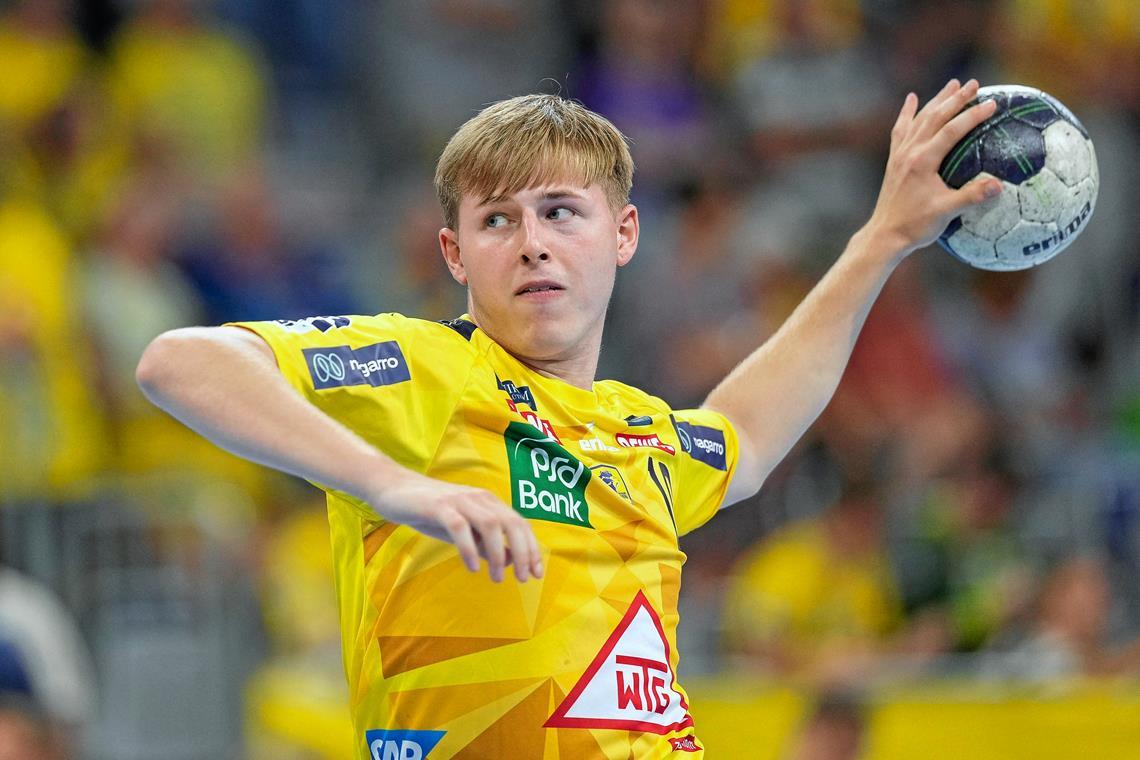 Der nächste Sommerzugang für den HC Oppenweiler/Backnang Cedric Mayer zieht das Löwen-Trikot aus und ist künftig für den HCOB am Ball. Foto: Imago