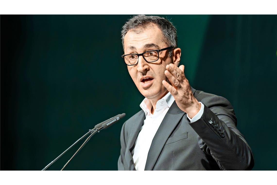 Cem Özdemir warnt davor, dass fossile Energien Deutschland abhängig machen (Archivbild).