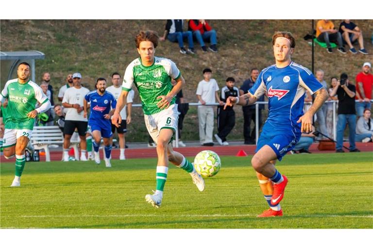 Chancenwucher im Stadtduell beim GSV Maichingen (in Grün): Auch Max Horn (re.) hatte die Möglichkeit, einen Treffer für den VfL Sindelfingen zu erzielen.