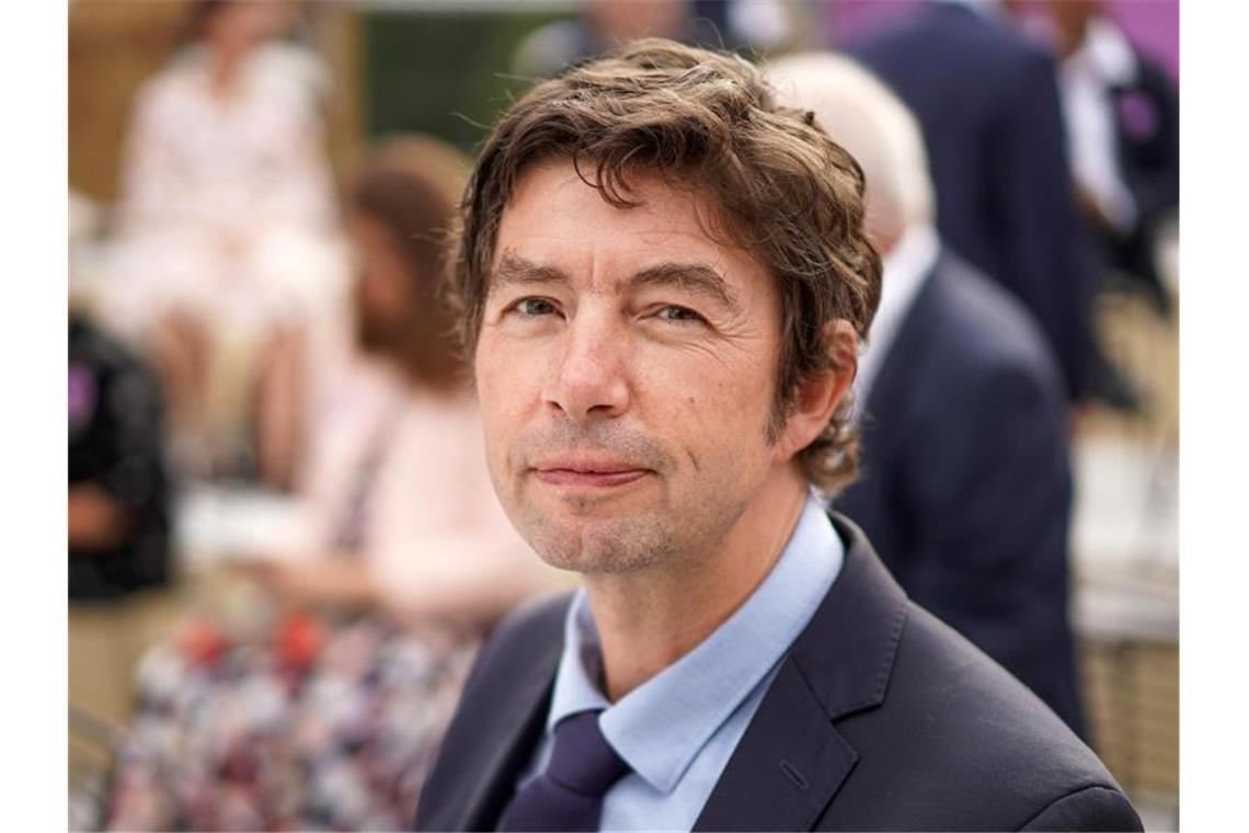 Winter ohne neue Maßnahmen? - „Einschätzung auf dünnem Eis“ Charité-Virologe Christian Drosten plädiert mit Blick auf Herbst und Winter für eine Anpassung der Prognosen an die Realität. Foto: Jörg Carstensen/dpa