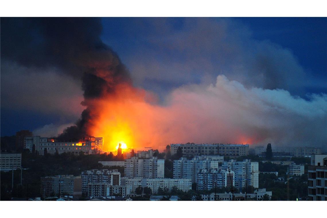 Charkiw liegt nahe der russischen Grenze und wird immer wieder beschossen. (Archivbild)