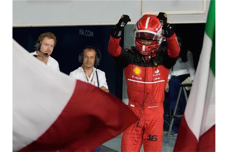Charles Leclerc fuhr für Ferrari in Bahrain zum Sieg. Foto: Hassan Ammar/AP/dpa