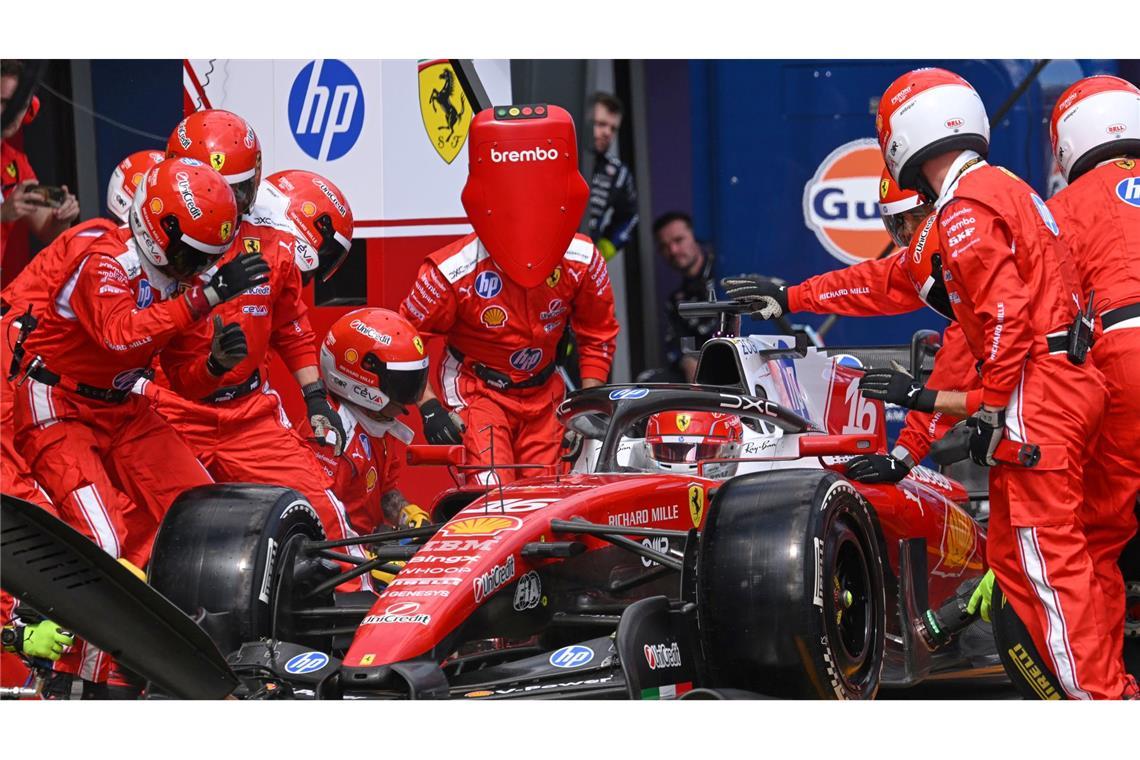 Charles Leclerc legt einen Raketenstart hin.