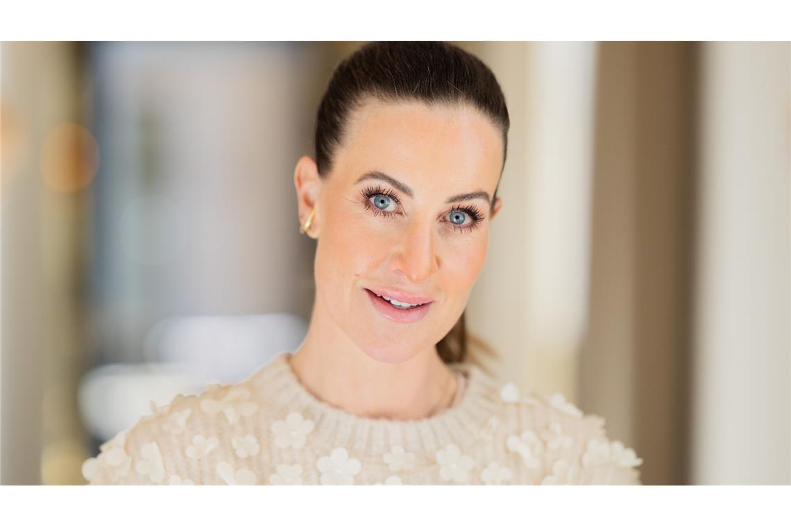 Promis, Lügen, Intrigen: So wird die neue "Verräter"-Staffel Charlotte Würdig ist eine der Kandidatinnen, die bei "Die Verräter" mitspielen.