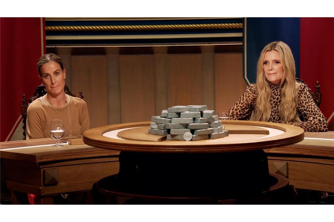 Wer ist raus? (Folge 5) Charlotte Würdig (l.) und Mirja du Mont.