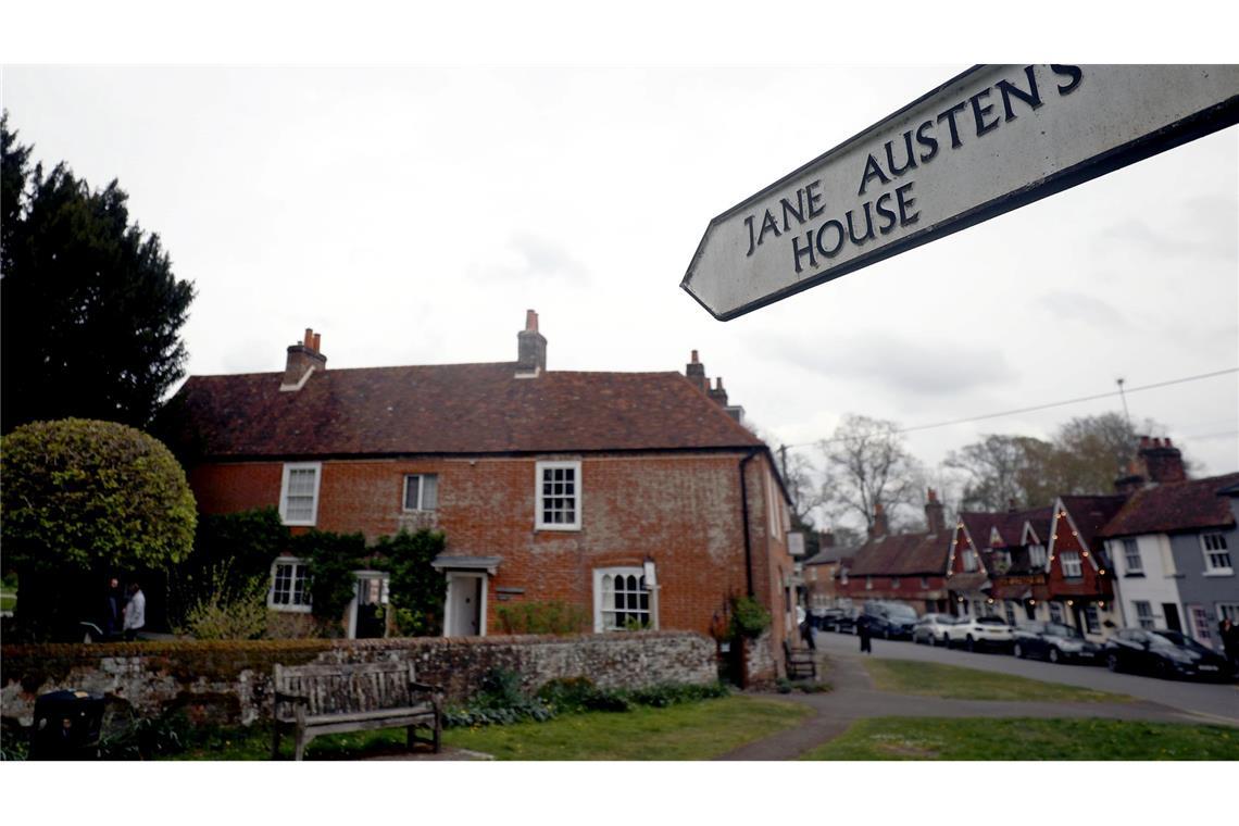 Chawton House mit seinem weitläufigen Park steht heute Besucherinnen und Besuchern offen, die auf Jane Austens Spuren wandeln wollen. (Archivbild)