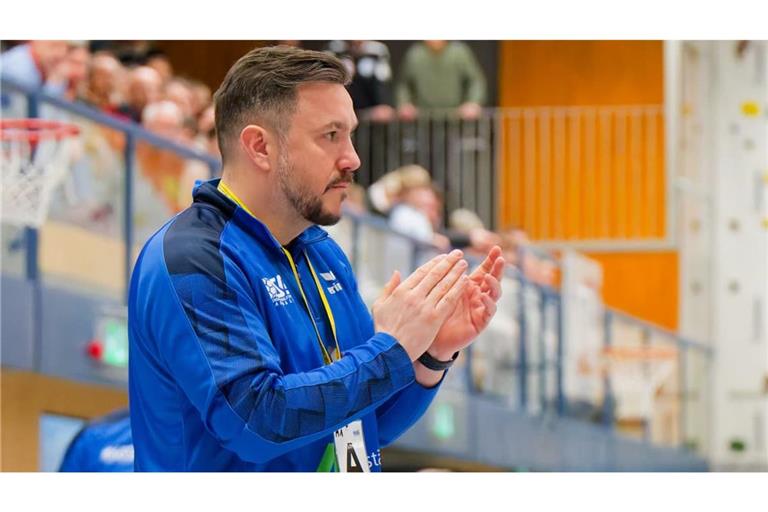 Chef auf der Kommandobrücke: Trainer Vito Cece will bei der HSG Böblingen/Sindelfingen viele Ideen der vergangenen Saisons weiterführen.
