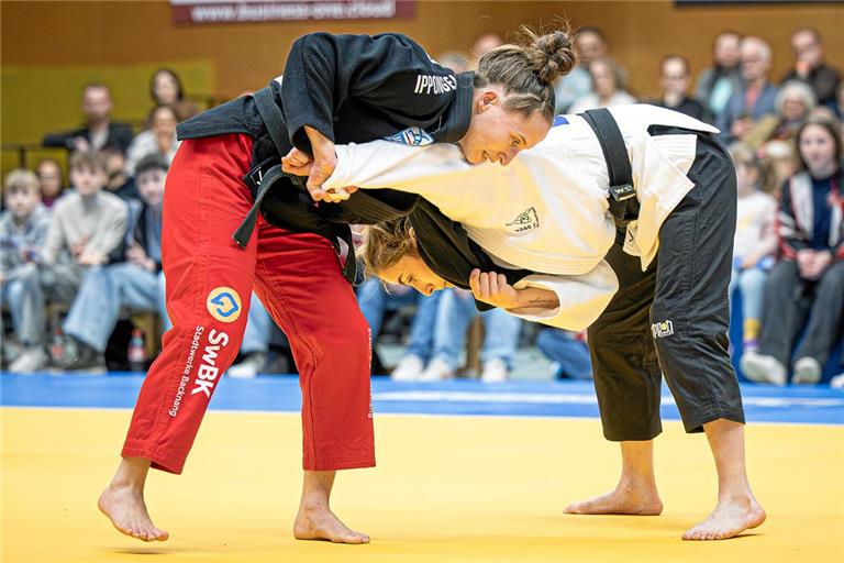 Chiara Serra (links) hat die Medaille bei den European Open in Benidorm nur knapp verpasst. Archivfoto: Alexander Becher
