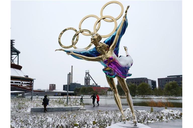 China sieht durch die neue Coronavirus-Variante Omikron keine Gefahr für die Ausrichtung der Olympischen Winterspiele. Foto: Zhang Chenlin/XinHua/dpa