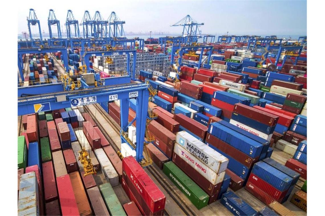 Handelskrieg mit den USA drückt Chinas Wachstum Chinas Außenhandel ist seit Jahresanfang um zwei Prozent und im Juni sogar um vier Prozent zurückgegangen. Foto: Chinatopix/Archiv