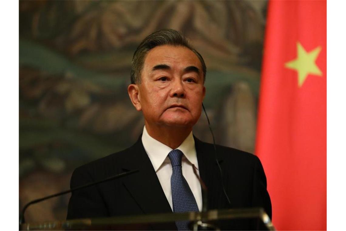 Chinas Außenminister verteidigt Wahlreform in Hongkong Chinas Außenminister Wang Yi verteidigte die umstrittene Wahlreform in Hongkong. Foto: -/Russian Foreign Ministry/dpa