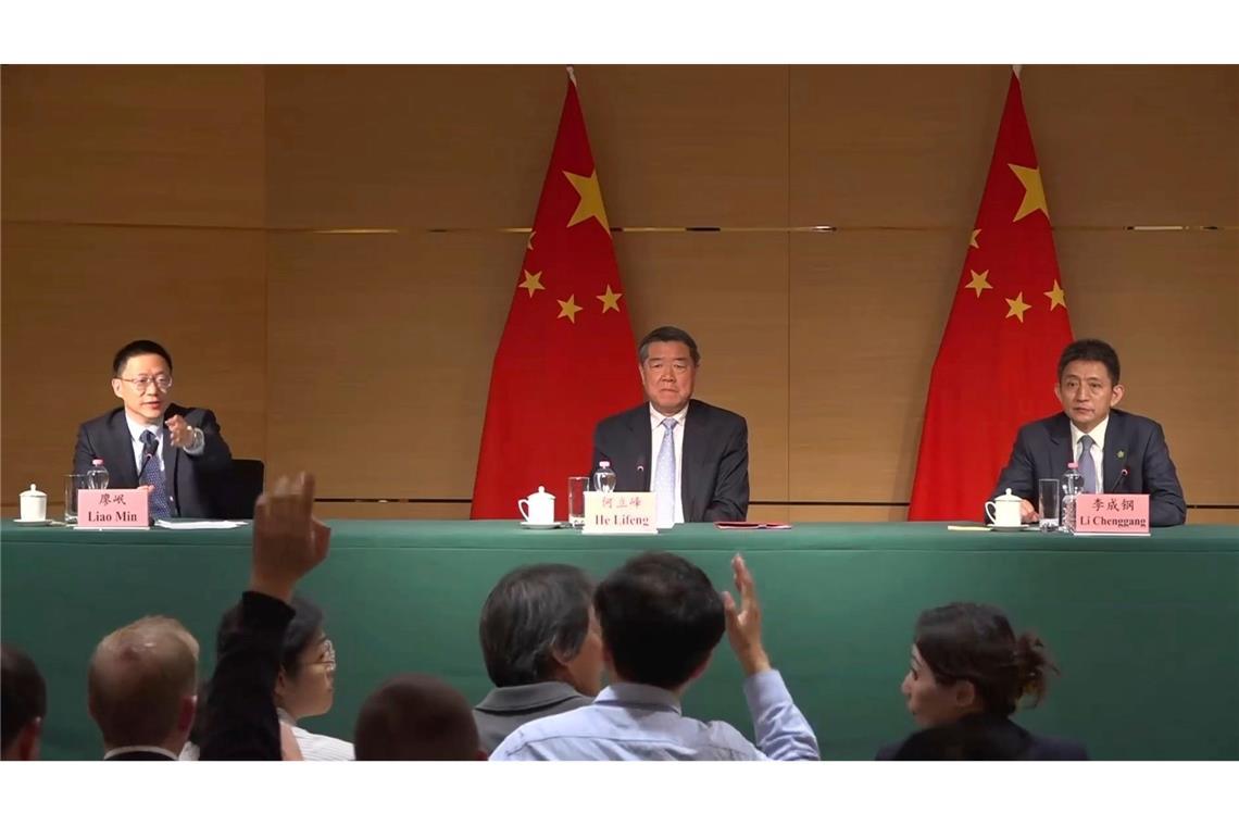 Entspannung im Zollstreit? China und USA optimistisch Chinas Delegation zeigte sich bereit, weiter mit den USA zu verhandeln.