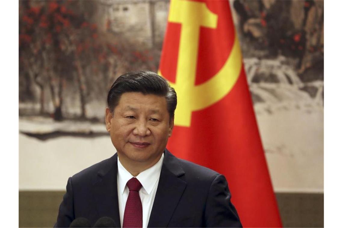China warnt USA vor Stationierung von Mittelstreckenraketen Chinas Präsident Xi Jinping bei einem Auftritt in der Großen Halle des Volkes in Peking. Foto: Ng Han Guan/AP/Archiv