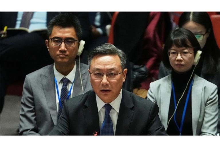 Chinas stellvertretender UN-Botschafter Sun Lei spricht vor dem Sicherheitsrat.