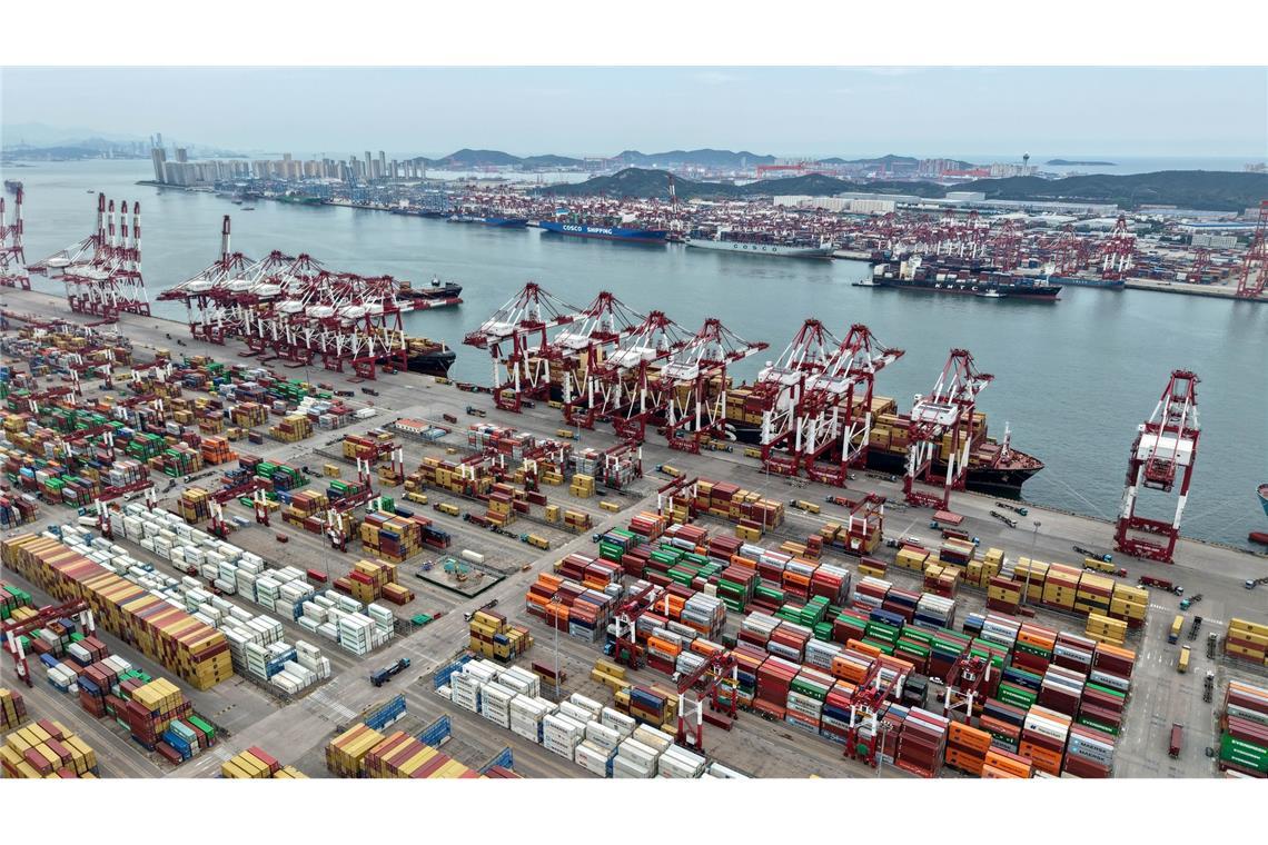 Chinas Wirtschaft wächst langsamer - Partei berät über Kurs Chinas Wirtschaft verliert an Schwung. Die zweitgrößte Volkswirtschaft legte im dritten Quartal noch um 4,8 Prozent zu. (Archivbild)