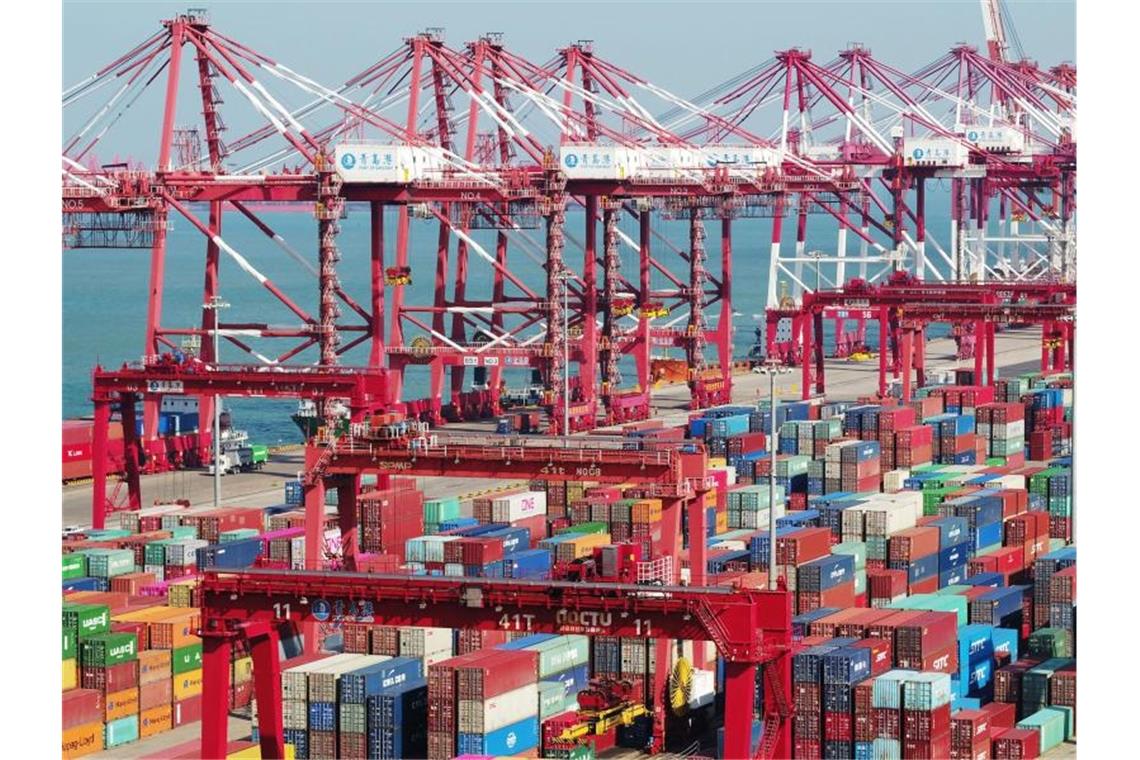 Chinas Wachstum geht überraschend stark zurück Chinas Wirtschaft wächst nur noch langsamer. Dazu legt das Statistikamt neue Zahlen vor. Foto: Yu Fangping/SIPA Asia via ZUMA Wire/dpa