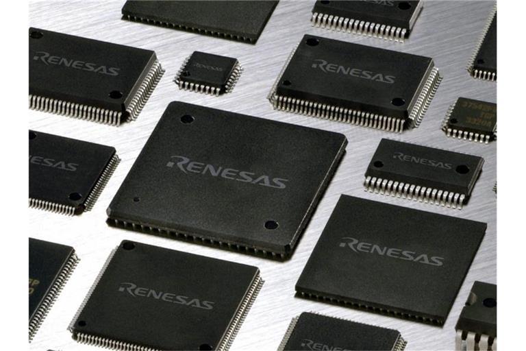 Chips mit dem Logo von Renesas. Foto: Renesas Electronics Corp./RENESAS ELECTRONICS CORP./HANDOU/dpa/Archivbild