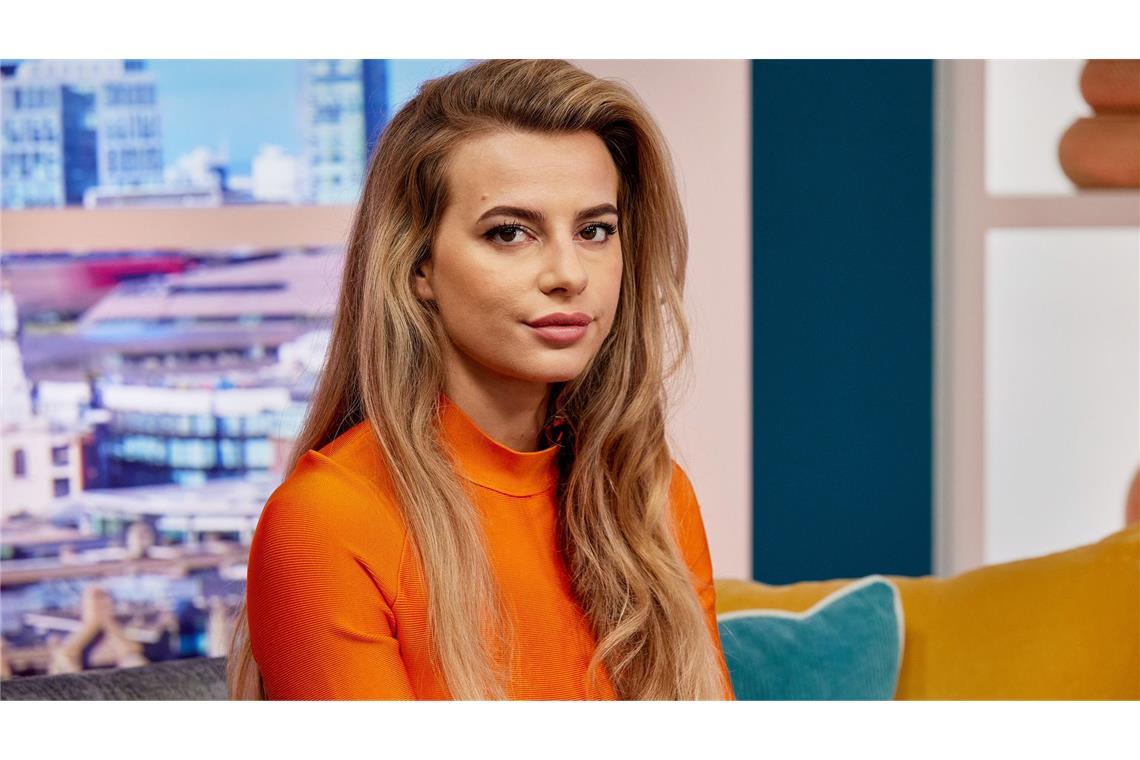 Wie ein Opfer zu sein hat Chloe Ayling (Nadia Parkes) bei ihrem Auftritt im britischen Frühstücksfernsehen
