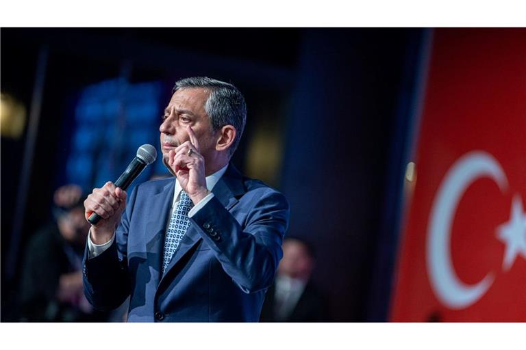 CHP-Chef Özgür Özel wurde in Istanbul körperlich angegriffen. (Archivbild)