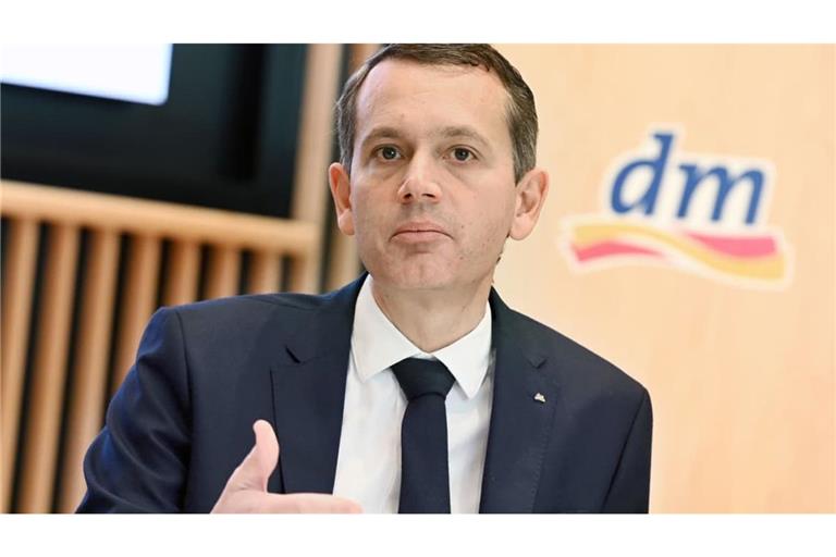 Chr<em>ist</em>oph Werner ist seit 2019 Vorsitzender der Geschäftsführung von dm-drogerie markt, Deutschlands führender und umsatzstärkster Drogeriemarktkette.