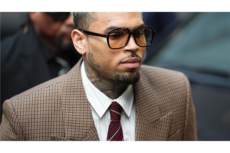 Chris Brown bestreitet, in London im Februar 2023 einen Musikproduzenten angegriffen zu haben.