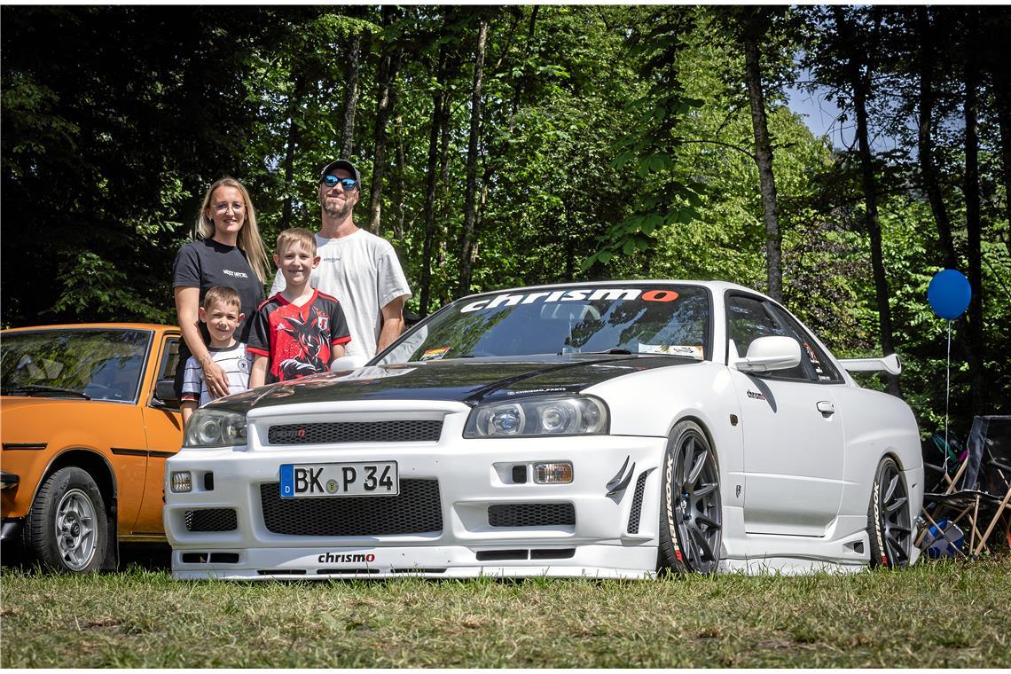 Chris und Petra Clas mit Leon und Phil im Schloßpark
