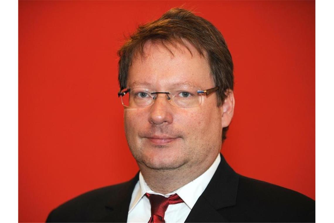 Christian Bäumler (CDU) blickt in die Kamera. Foto: picture alliance/dpa/Archivbild