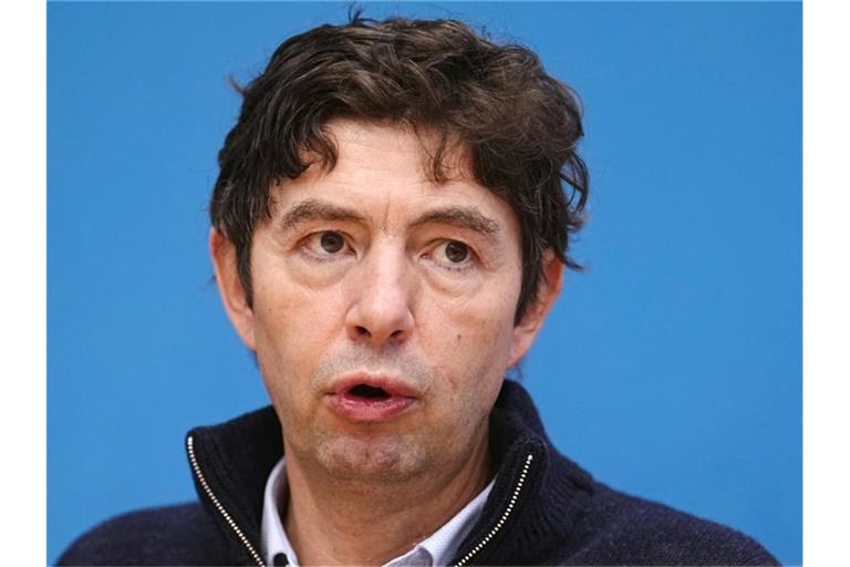 Christian Drosten , Direktor des Instituts für Virologie an der Charité Berlin, äußert sich in der Bundespressekonferenz zur aktuellen Corona-Lage. Foto: Kay Nietfeld/dpa