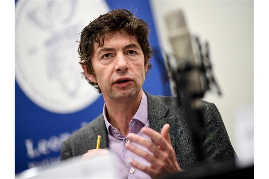Virologe: Ligaspiele im Rheinland müssten abgesagt werden Christian Drosten ist der Direktor des Instituts für Virologie an der Berliner Charité. Foto: Britta Pedersen/dpa-Zentralbild/dpa