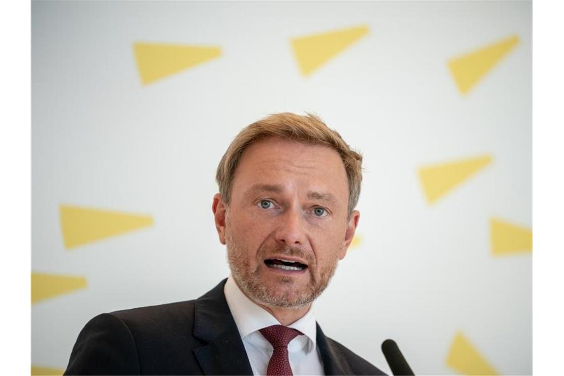 Christian Lindner, Fraktionsvorsitzender der FDP, gibt ein Pressestatement. Foto: Michael Kappeler/dpa/Archivbild