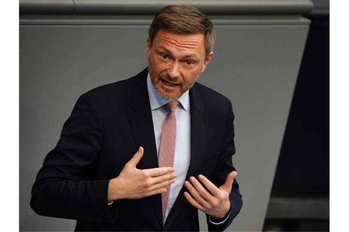 Lindner: Einigung auf Grün-Schwarz im Südwesten gelassen