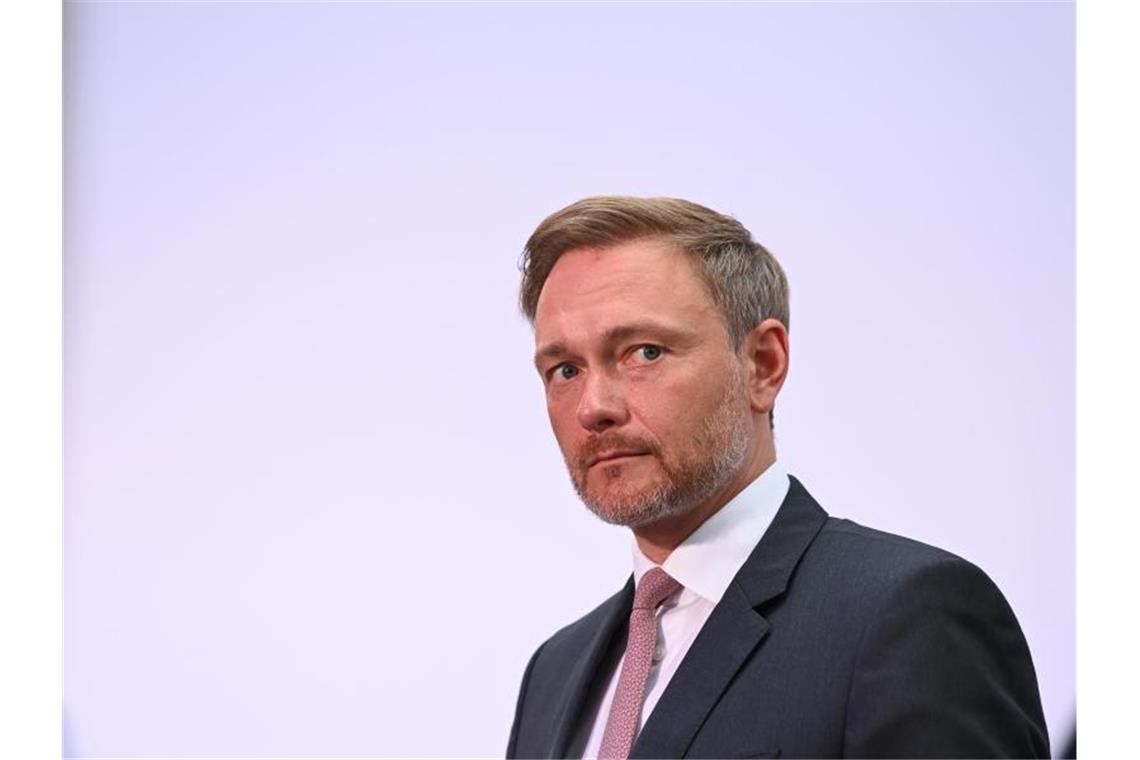 Christian Lindner könnte mit den Grünen in Vorgesprächen klären, welchen Kanzlerkandidaten man gemeinsam unterstützen will. Foto: Sebastian Kahnert/dpa-Zentralbild/dpa