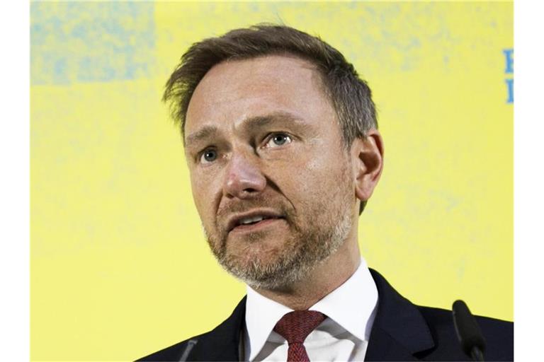 Christian Lindner kritisiert die Teilnahme seines Partei-Kollegen Thomas Kemmerich an Corona-Protesten. Foto: Carsten Koall/dpa