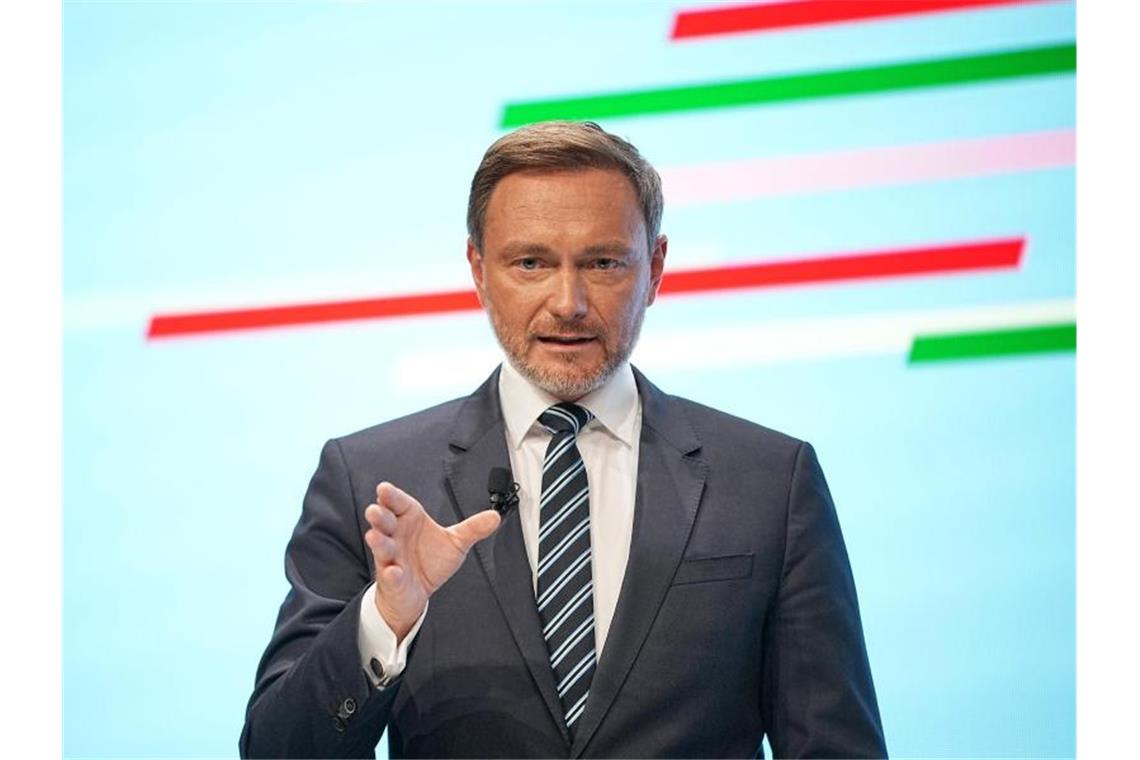 Ampel-Parteien stellen Koalitionsvertrag vor Christian Lindner: „Wir werden diesen Staat digitalisieren.“. Foto: Kay Nietfeld/dpa
