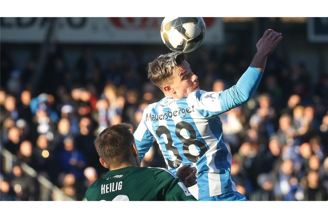 Legen die Blauen im Schwarzwald nach? Wir zeigen Partie live Christian Mauersberger und die Blauen wollen in Villingen siegen.