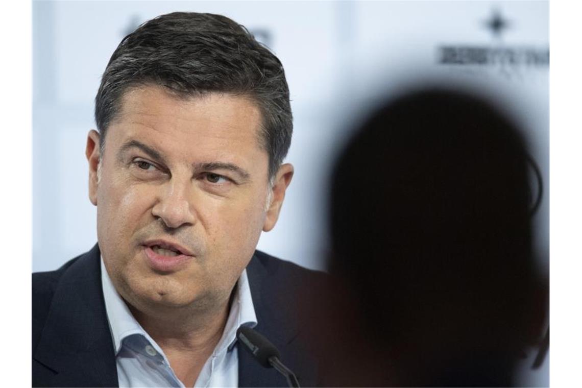 DFL rüstet sich für schwierigste Saison der Geschichte Christian Seifert warb erneut für eine Zulassung von Zuschauern. Foto: Boris Roessler/dpa