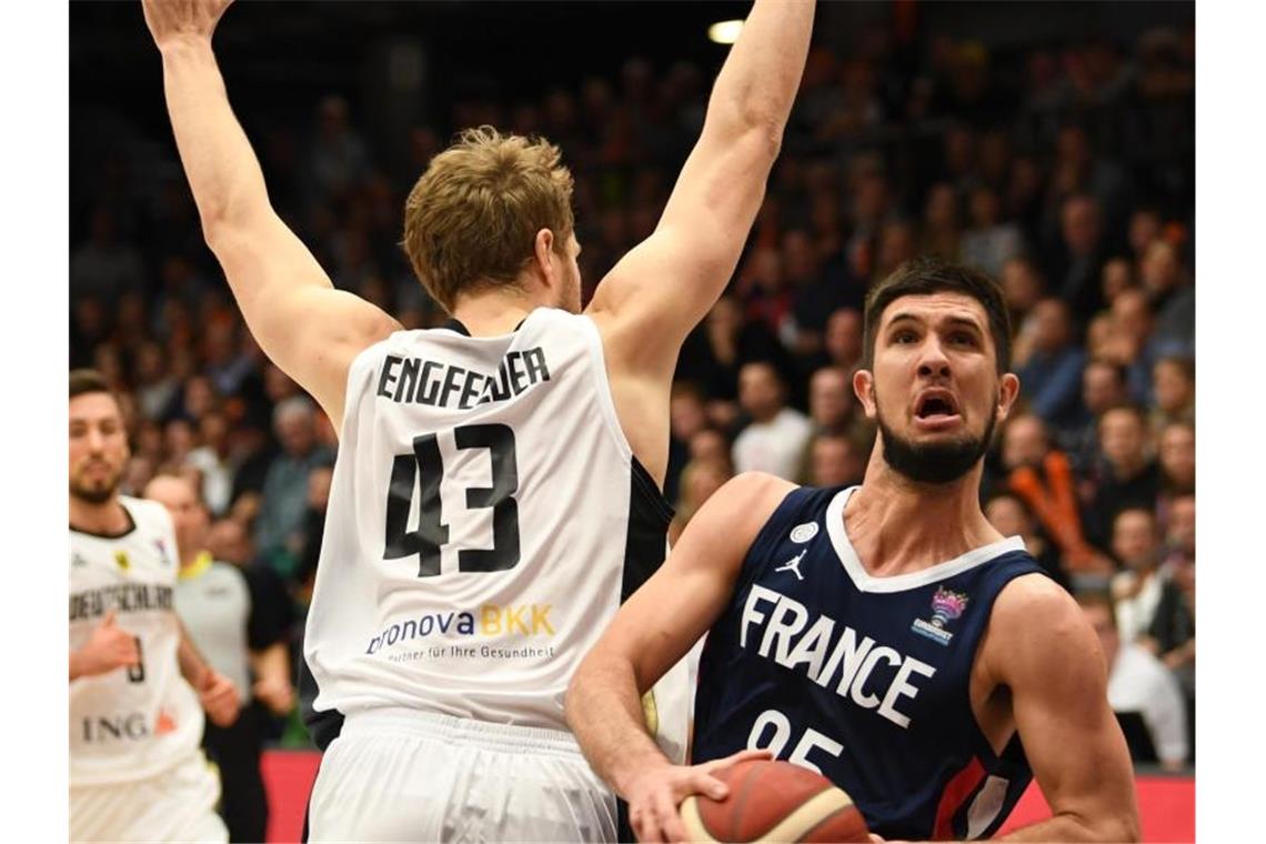 Deutsche Basketballer besiegen überraschend Frankreich