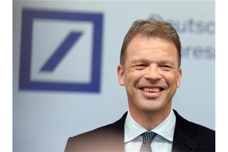 Christian Sewing, Vorstandsvorsitzender der Deutschen Bank, bei der Bilanz-Pressekonferenz im Januar 2020. Foto: Arne Dedert/dpa